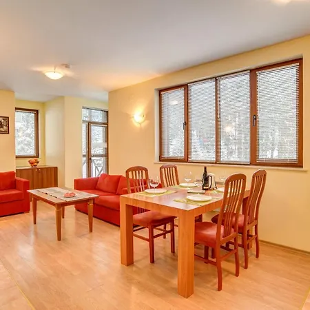 *by The Fireplace* Cosy 1bd Flat With A View Пампорово