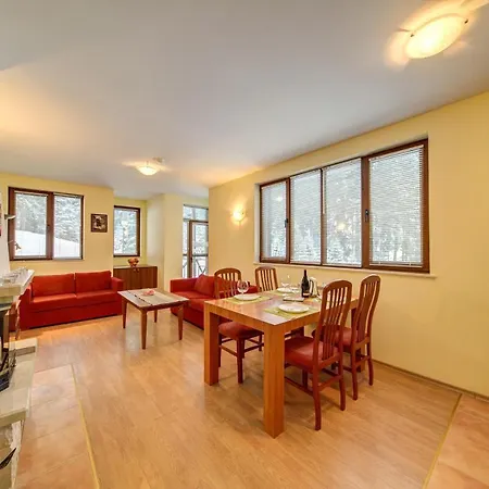 *by The Fireplace* Cosy 1bd Flat With A View