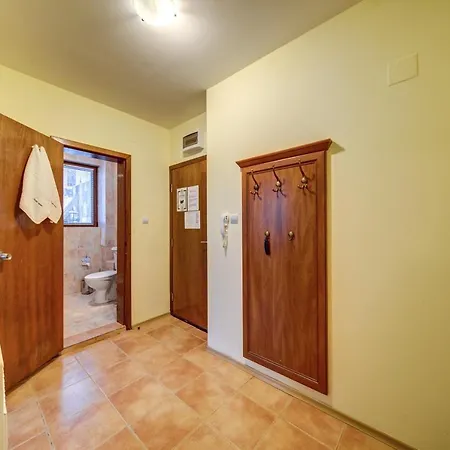 Апартамент *by The Fireplace* Cosy 1bd Flat With A View